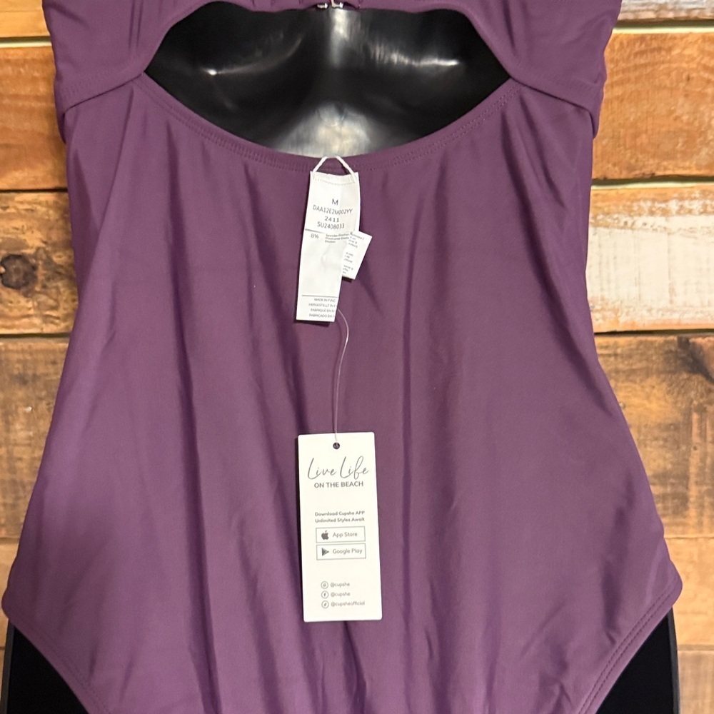 NWT Cupshe Timeless Ruched One Piece - Picture 4 of 4
